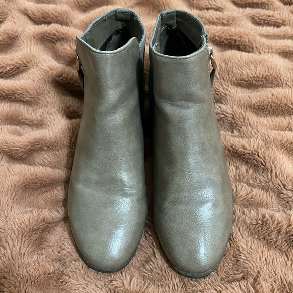 Call it spring grey beige Gunson zip ankle boots - Picture 2 of 4